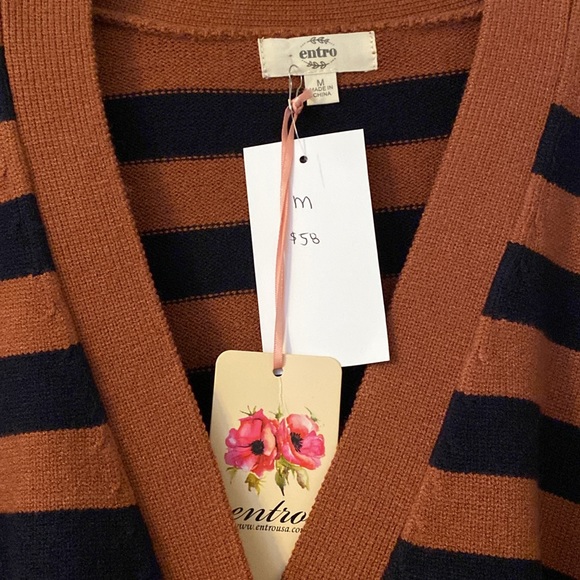 Cardigan - Picture 2 of 6